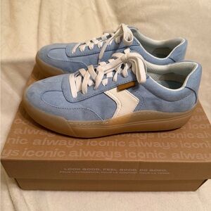 Dr. Scholl’s “Time Off Win” Sneakers – Blue Sky – Women’s Size 7